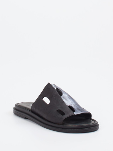 Papucei – Slides aus Känguruleder in Schwarz Metallic