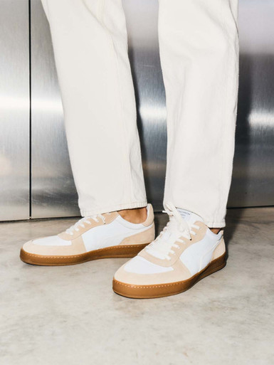 Sneaker