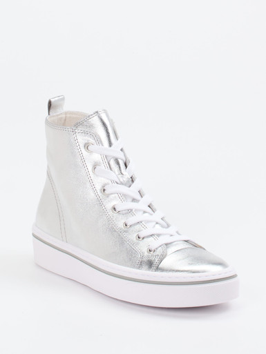 Sneaker High