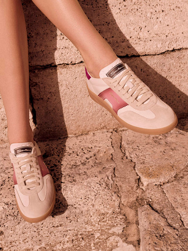 Sneaker