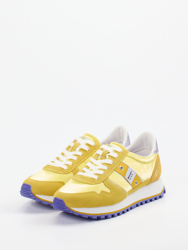 Sneaker