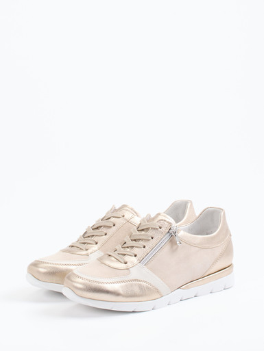 Sneaker Nelly