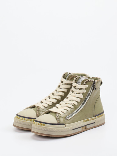 Sneaker High