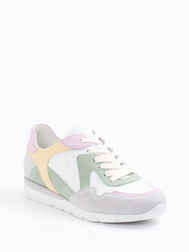 Sneaker Nelly