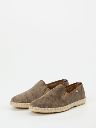 Slipper Tom