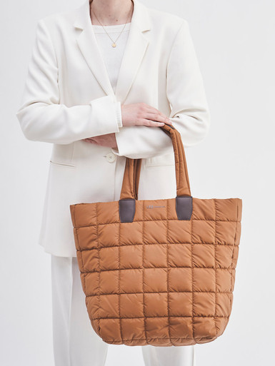 VeeCollective Berlin – Shopper