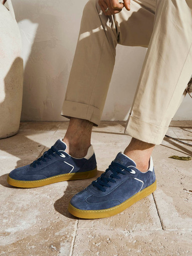 Sneaker