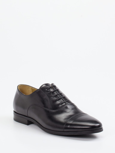 Schnürschuh