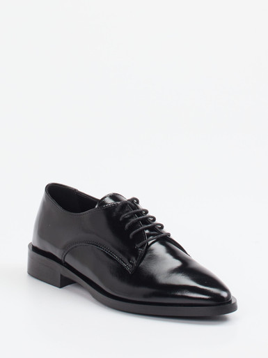 Schnürschuh