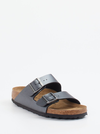 Birkenstock – Pantoletten aus Metallicleder silber