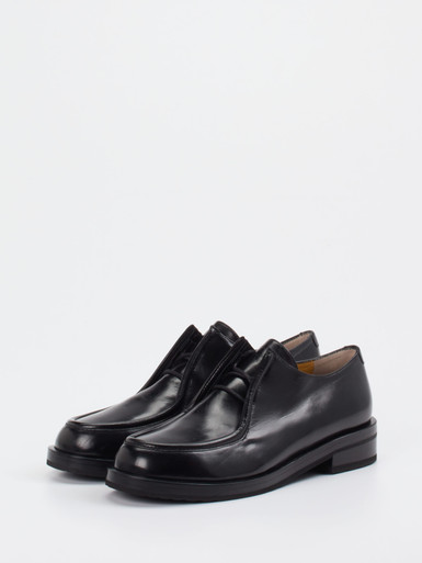 Schnürschuh