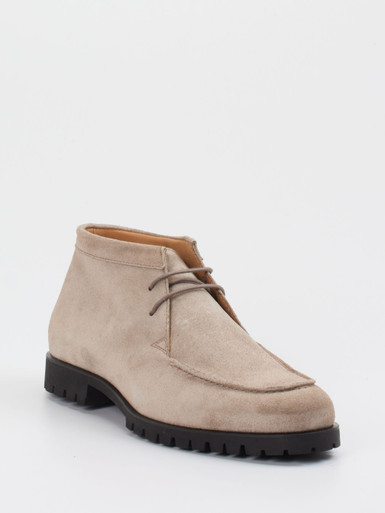 Konstantin Starke – Desert Boot aus Veloursleder Greige