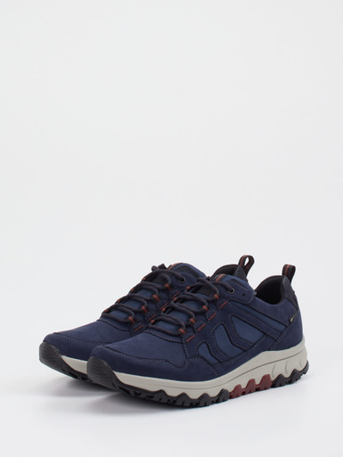 Schnürschuh