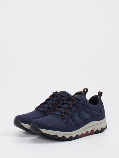 Schnürschuh