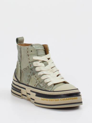 Sneaker High