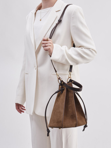 Konstantin Starke – Bucket Bag aus Veloursleder braun