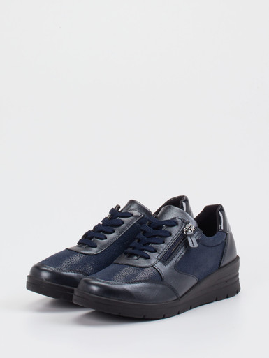 Schnürschuh
