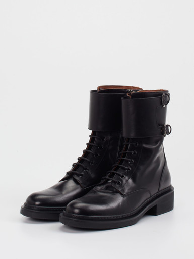Schnürstiefelette