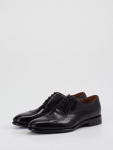 Schnürschuh