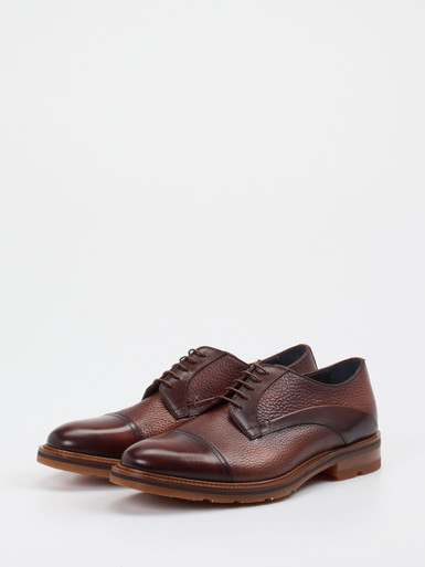 Schnürschuh