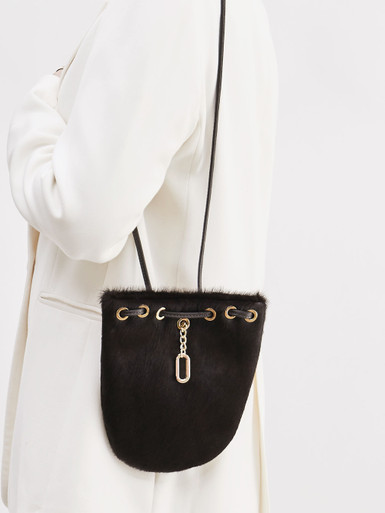 Konstantin Starke – Bucket Bag aus Leder in Braun