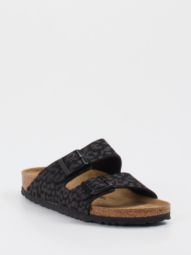 Birkenstock – Zweiriemer aus Textil mit Animalprint