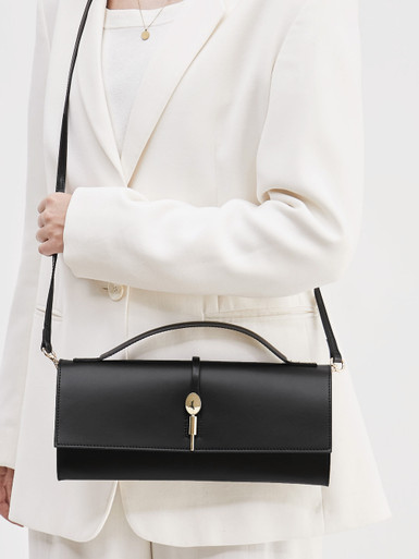 Konstantin Starke – Umhängetasche aus Lackleder Schwarz