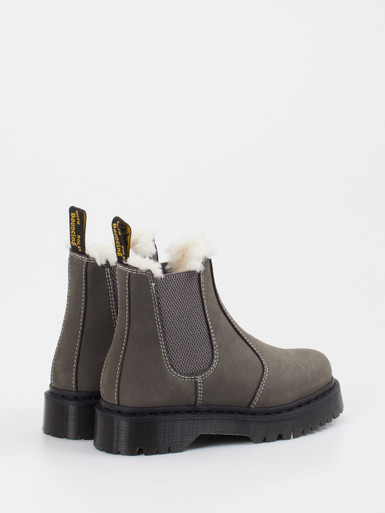 Dr. Martens – Chelsea Boots aus Kalbleder grau