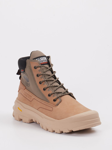 Palladium – Outdoor Boots aus Nubukleder Sandbraun