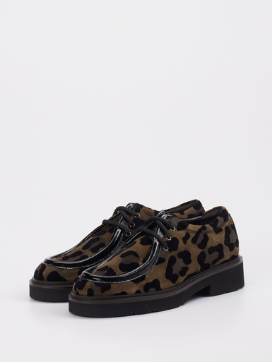 Schnürschuh