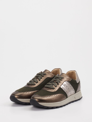 Sneaker