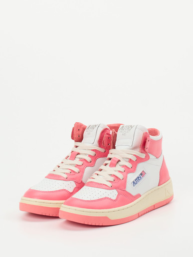 Sneaker Medalist