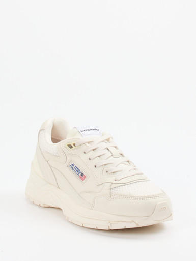 Autry – Sneaker aus Kalbleder und Mesh cremeweiß