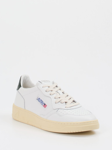 Sneaker Medalist