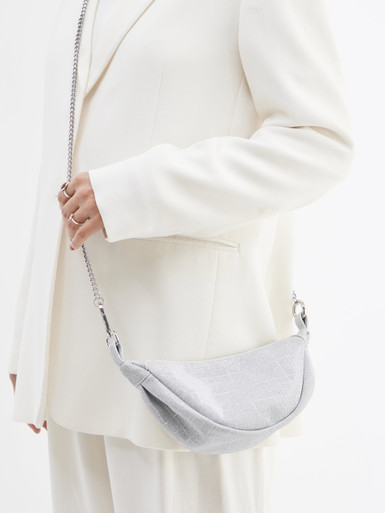 Konstantin Starke – Schultertasche aus Leder silber