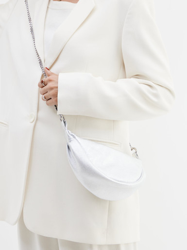 Konstantin Starke – Half-Moon-Bag aus Leder silber