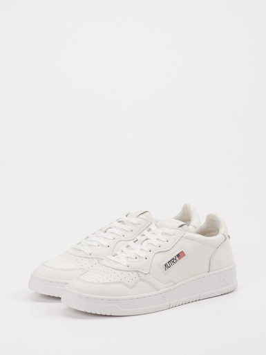 Sneaker Medalist