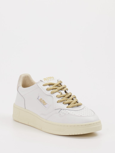 Sneaker Medalist