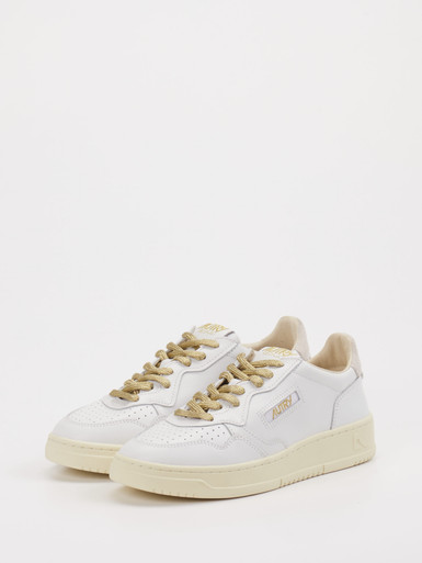 Sneaker Medalist