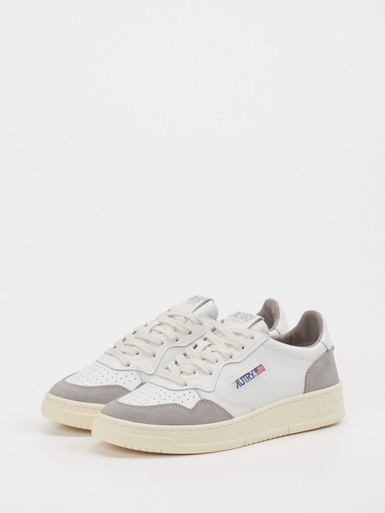 Sneaker Medalist