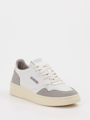 Sneaker Medalist