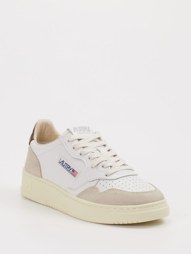 Sneaker Medalist