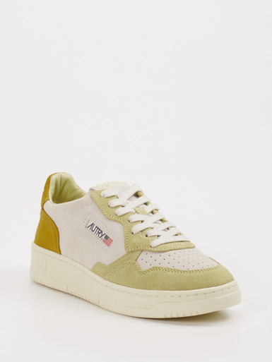 Sneaker Medalist
