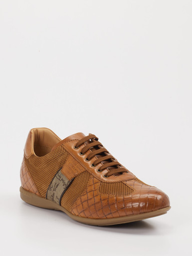 Schnürschuh