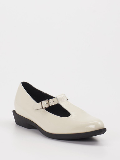 Arche – Spangenpumps aus Lackleder cremefarben