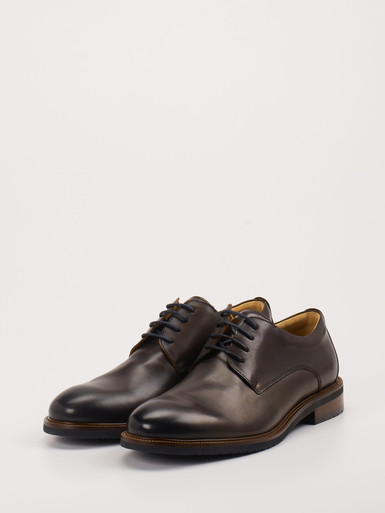 Schnürschuh