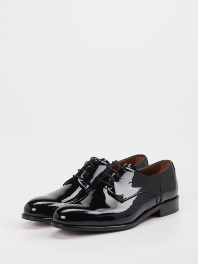 Schnürschuh