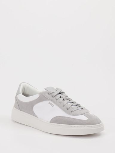 Boss – Sneaker aus Veloursleder in Hellgrau