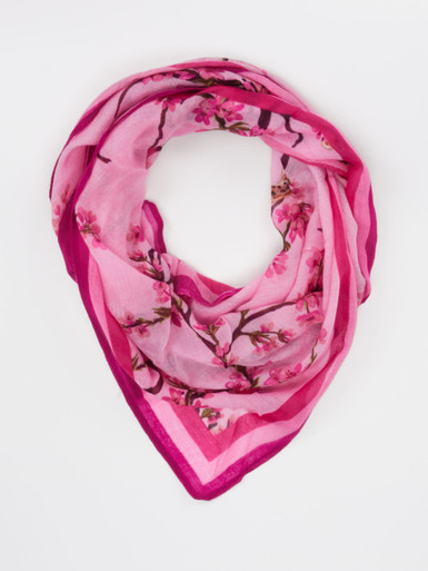 Simone Bruns – Dreieckstuch aus Textil Rosa