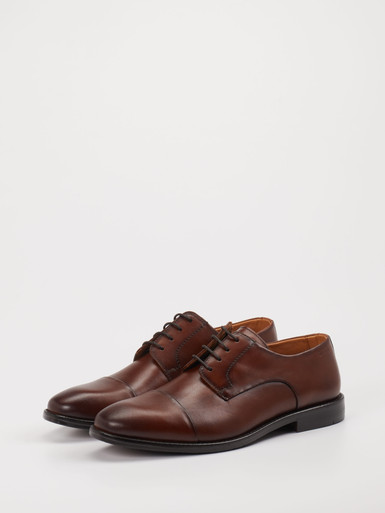 Schnürschuh